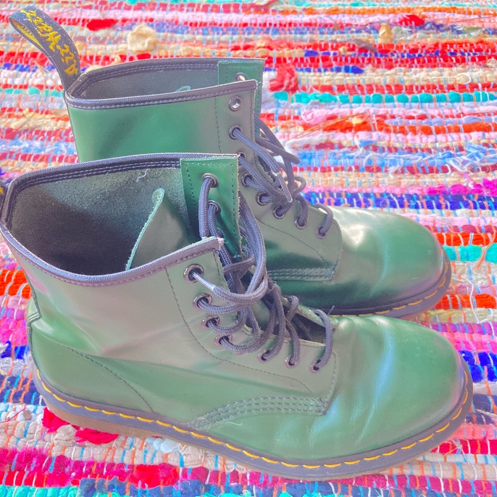 dr. martens, 1460 men’s smooth leather boots // green